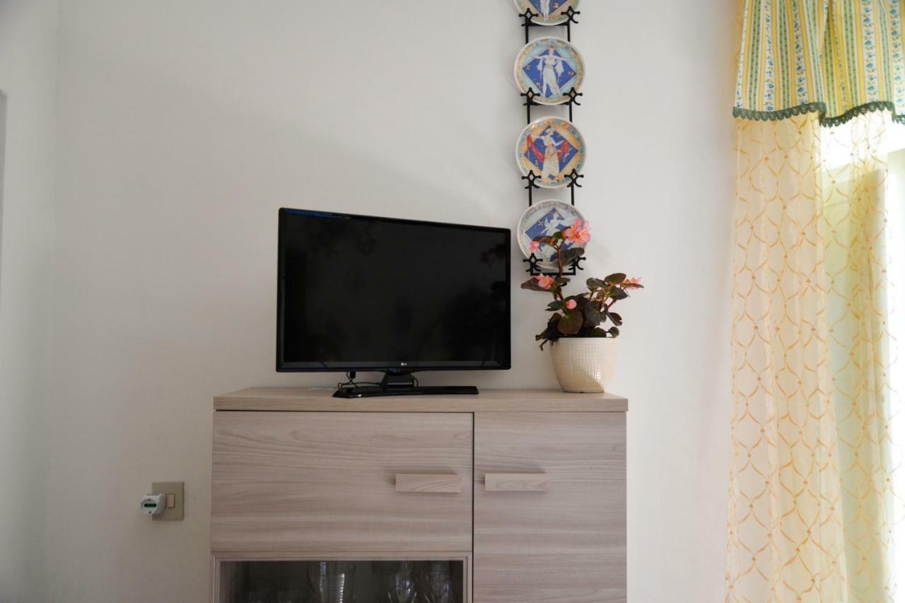 Апартаменты A Casa Di Carla Террачина Экстерьер фото